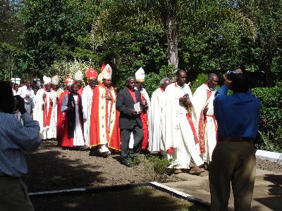 Askofu1.jpg (40219 Byte)