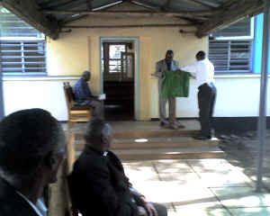 16-02-12_0917.jpg (35696 bytes)