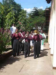 Harusi Hellen4.JPG (34053 Byte)