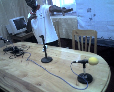 discussion Studio.jpg (69150 Byte)