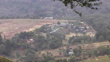 Karatu2d.JPG (30978 Byte)