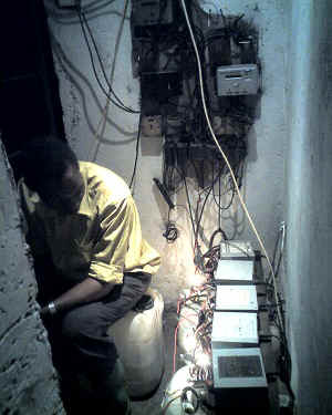 03-05-12_1327.jpg (15343 bytes)