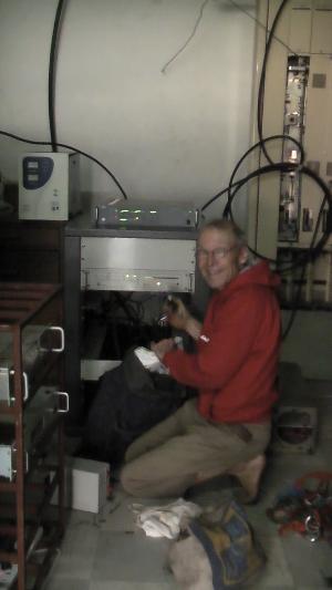 20120315_162840.jpg (18822 bytes)