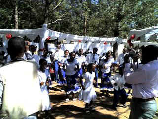 Kwaya0.JPG (32104 Byte)