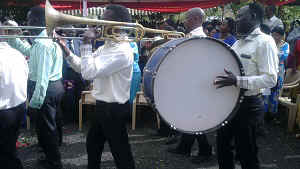 IMAG0238.jpg (37002 bytes)