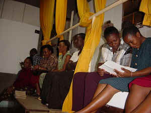 DSC00946.jpg (37979 bytes)