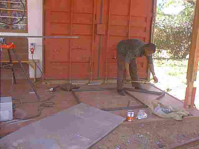 wpe2.jpg (32863 bytes)