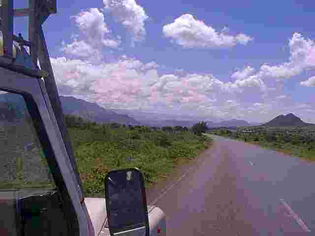 wpe1.jpg (26165 bytes)