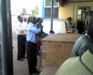 16-02-12_0912.jpg (37998 bytes)