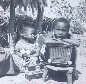 r History 18 children.jpg (50283 Byte)