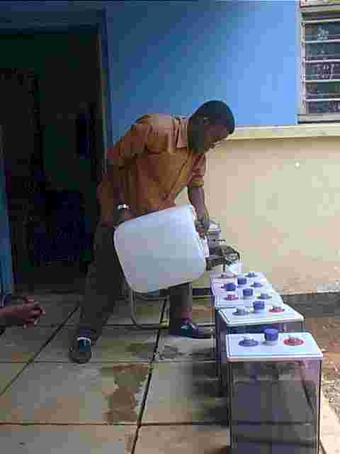 Bat1.jpg (41520 bytes)